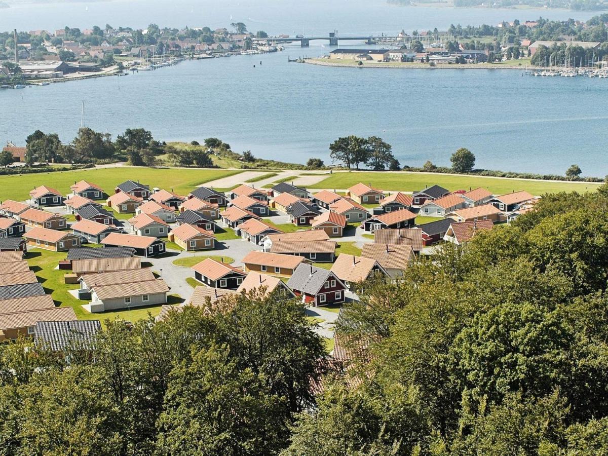 6 Person Holiday Home On A Holiday Park In Гростен Экстерьер фото