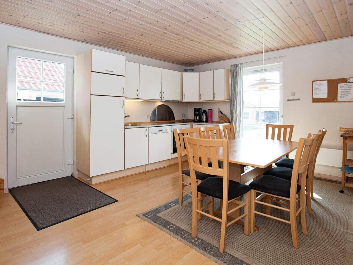 6 Person Holiday Home On A Holiday Park In Гростен Экстерьер фото